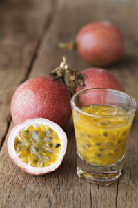 Passionfrucht oder auch Maracuja gennat