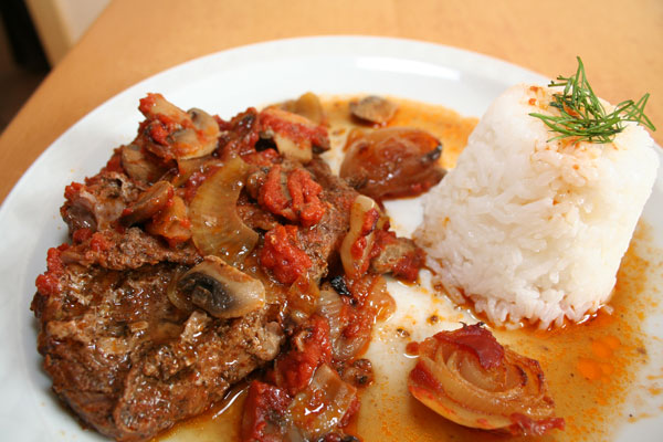 Schichtfleisch-aus-dem-Dutch-Oven-à-la-Gaumen-Knall